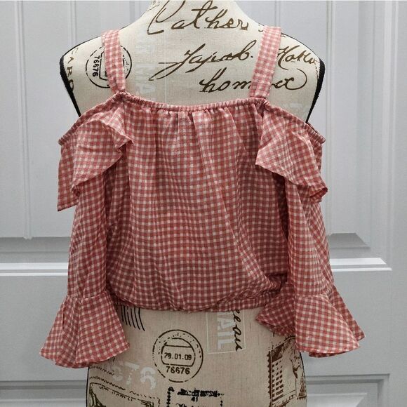 🌷Hayden, Adorable, Cropped, off the Shoulder top. Size L, NWT - Picture 6 of 7